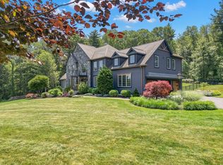 4 Crescent Meadow Ln, Georgetown, MA 01833