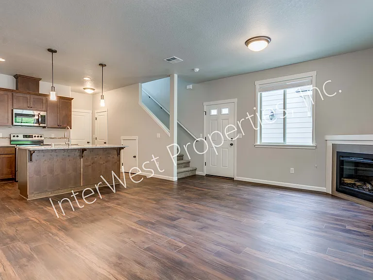 10317 NE 61st Cir — Photo 32