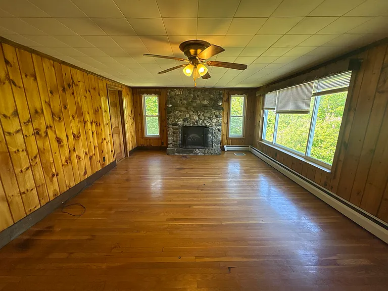 35 Ledgeview Dr — Photo 2