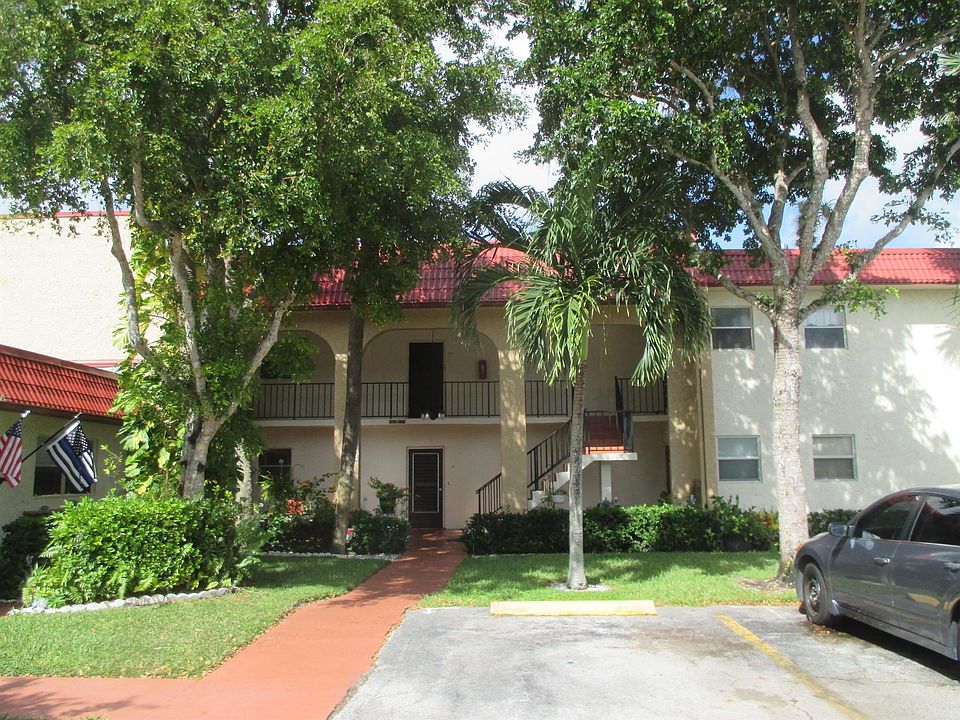 1st image of 185 Lake Evelyn Dr