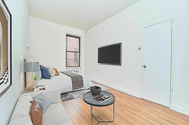 1st image of 353 W 44th St APT 5C