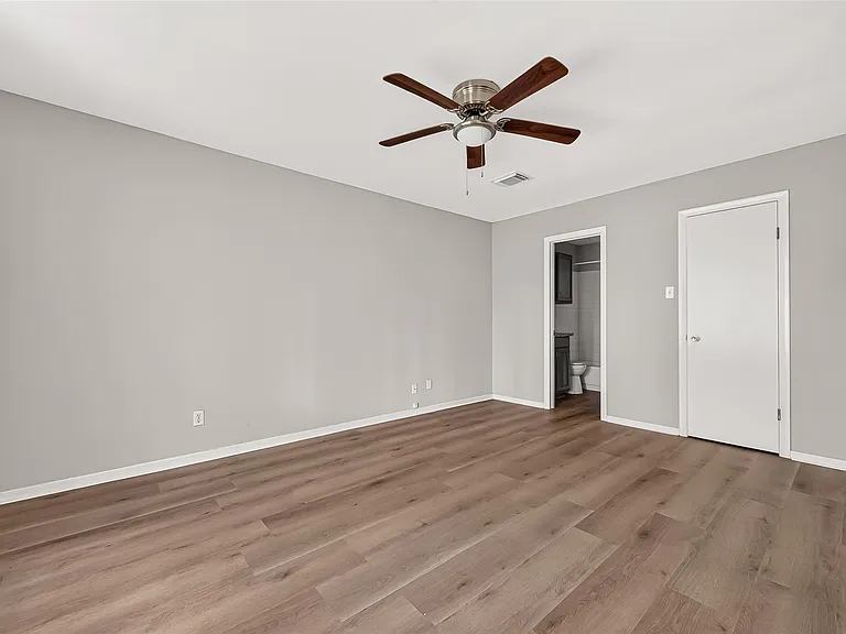 3918 Mill Rock Cir — Photo 28