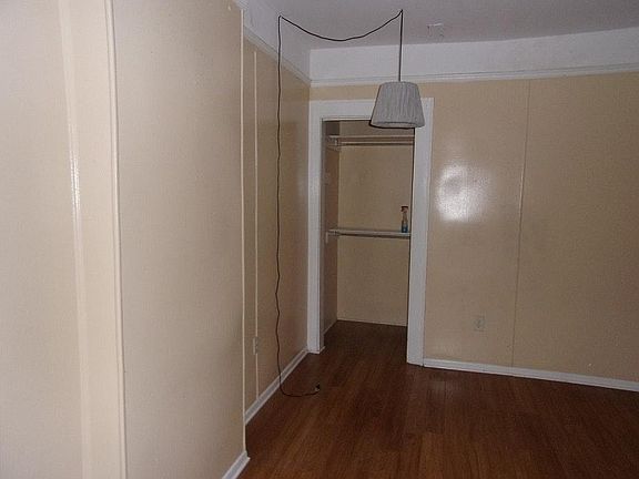 5th image of 125 7th Ave NE APT A2