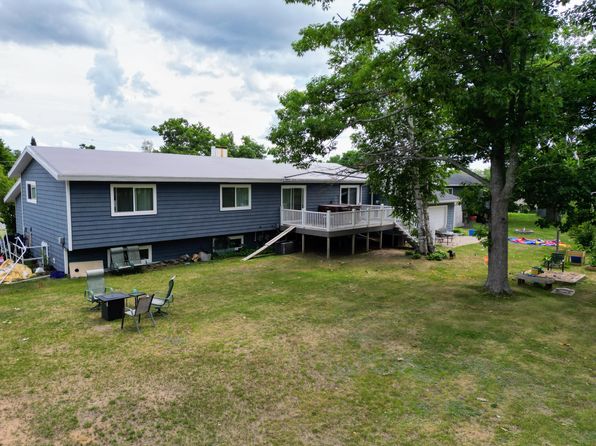 22 & 24 Parkside Dr, Kincheloe, MI 49788