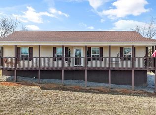 1911 Smokey Meadows Dr, Dandridge, TN 37725