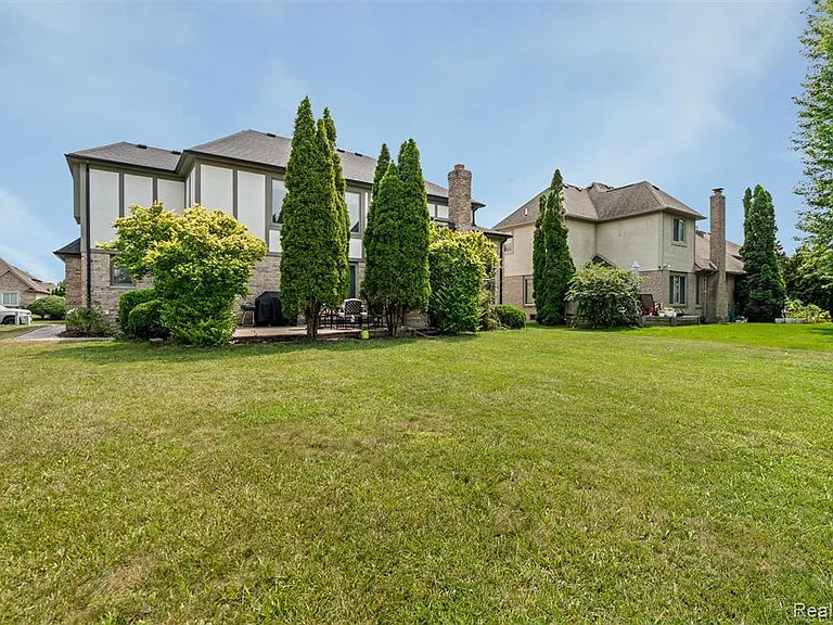 47105 Liberty Bell Rd E — Photo 45