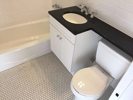 Rented by Metropolis Real Estate of Manhattan | media 16