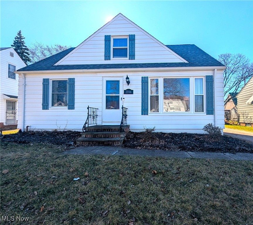 2166 E 290th St, Wickliffe, OH 44092 | Zillow