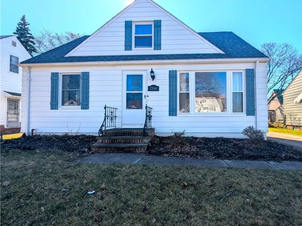 2166 E 290th St, Wickliffe, OH 44092