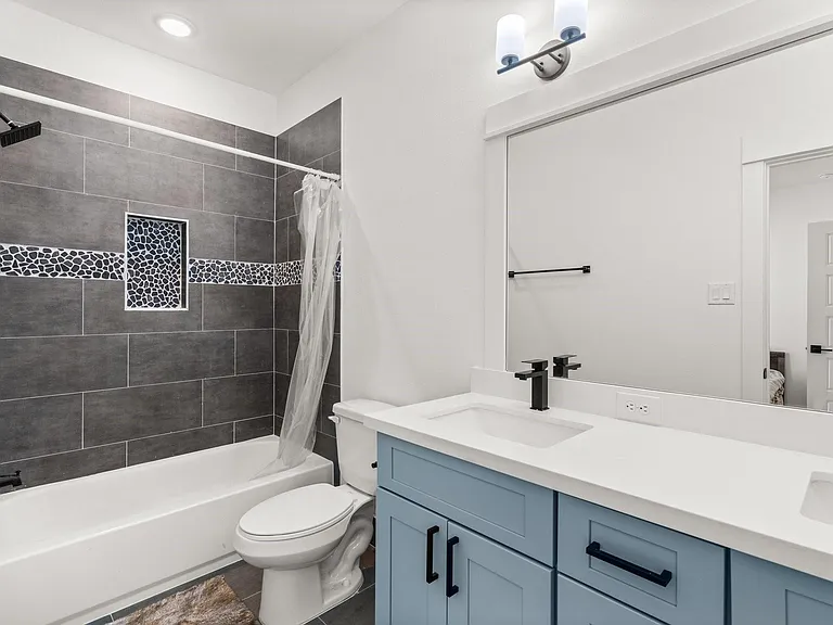2928 Stevens St — Photo 16