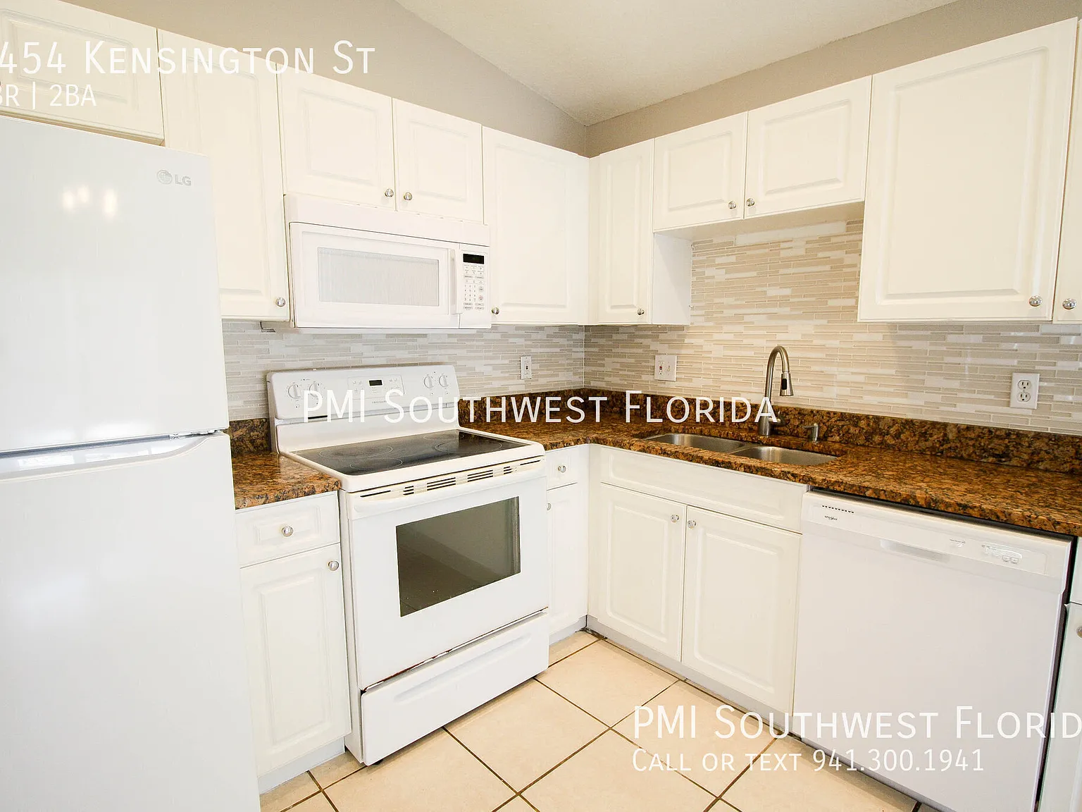 2/2 Duplex for rent in Sarasota! — Photo 2