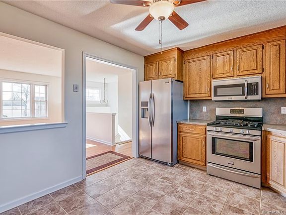 3rd image of 75 Village Green Dr