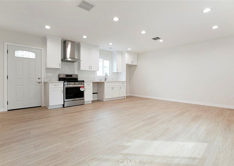 1st image of 13120 Branford St #13120