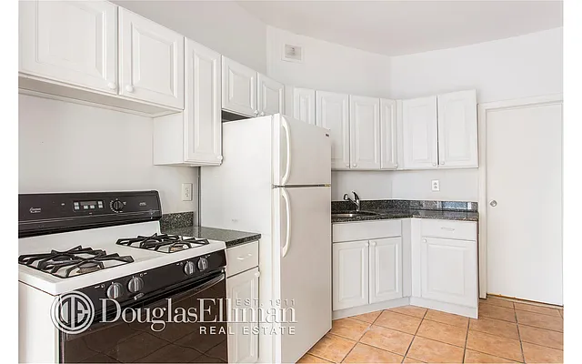 Rented by Douglas Elliman | media 2