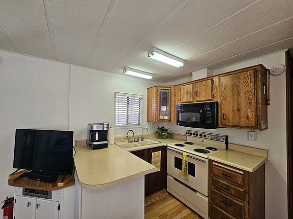 5th image of 3403 E Main St #3011