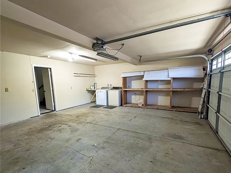 1813 Newport Ave — Photo 15