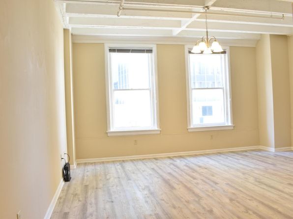 32 Peachtree St NW APT 403