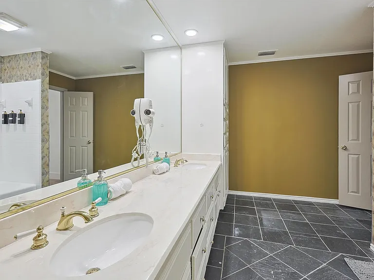 609 Arbor Creek Dr — Photo 41