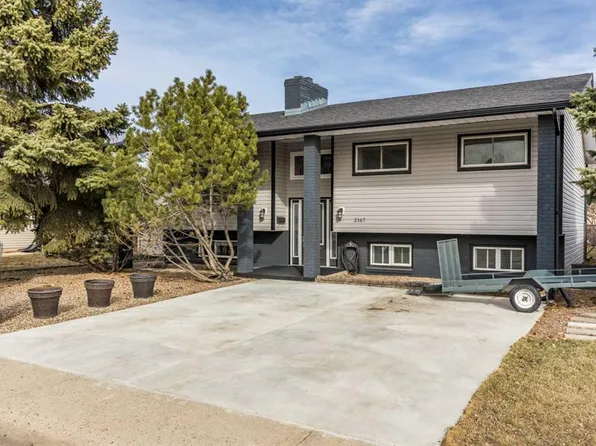 2167 W 10th Ave NE, Medicine Hat, AB T1C 1L6