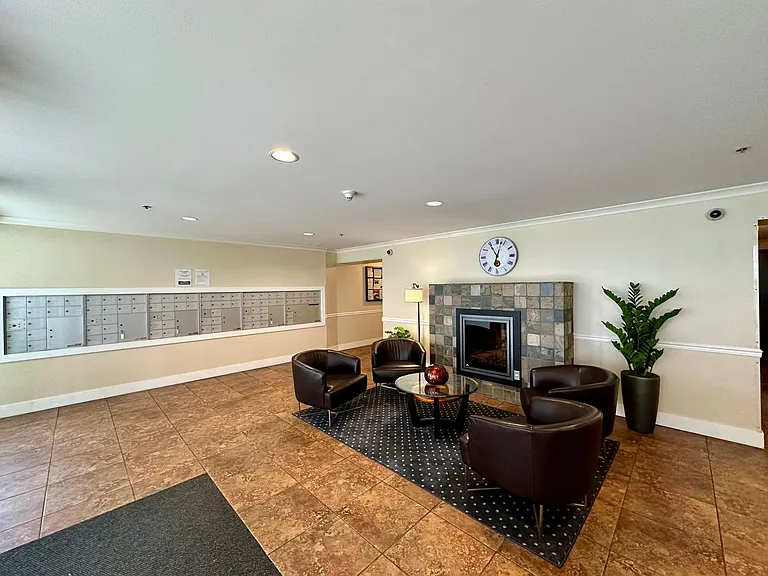 1015 Railroad Ave #303 — Photo 14