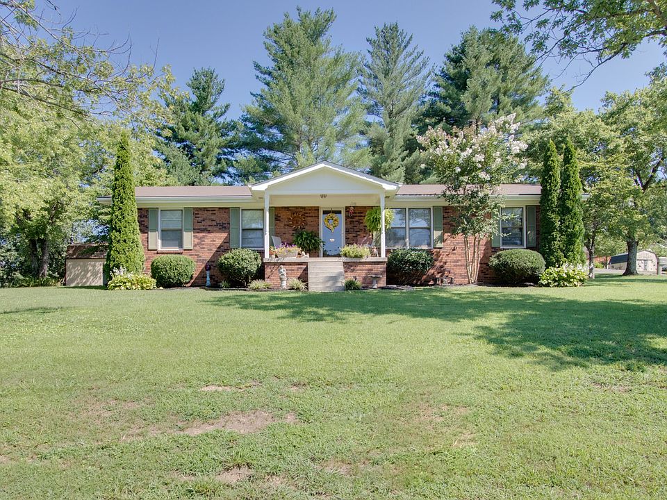 1st image of 114 Sanders Dr