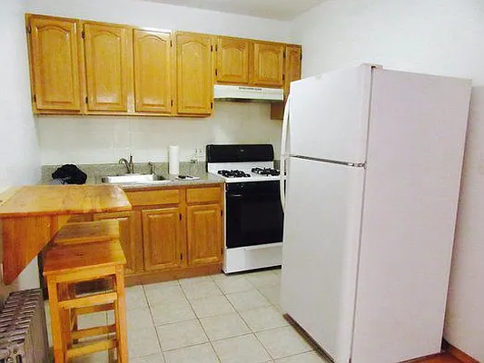 Rented by New York Realty Minimax Inc | media 1