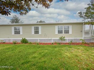 130 Holly Hill Ln, Hawthorne, FL 32640