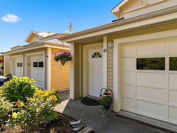 3rd image of 909 Admirals Rd #47