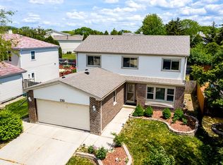 735 Jody Ln, Hoffman Estates, IL 60169