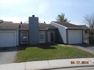 210 W Birchwood Dr, Romeoville, IL 60446