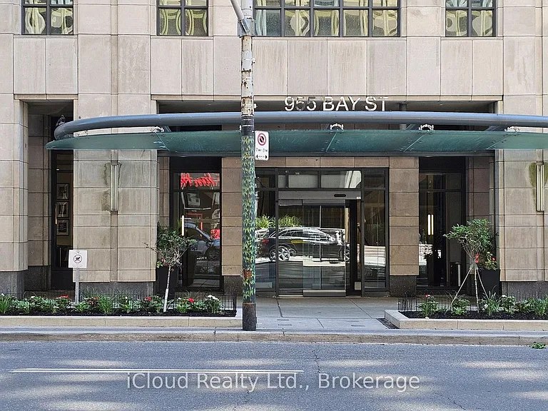 955 Bay St #2818 — Photo 2