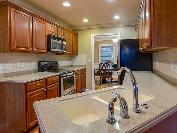 5th image of 1531 Brahman Ln