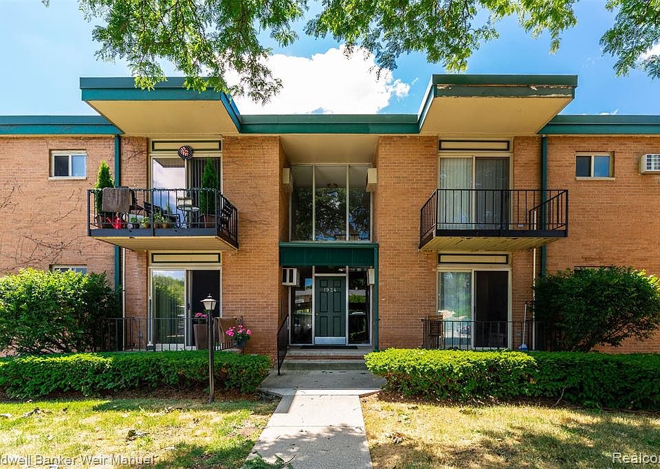 1st image of 1924 Axtell Dr APT 2