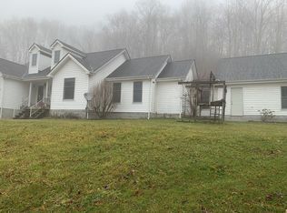 669 Cornfield Rd, Princeton, WV 24740