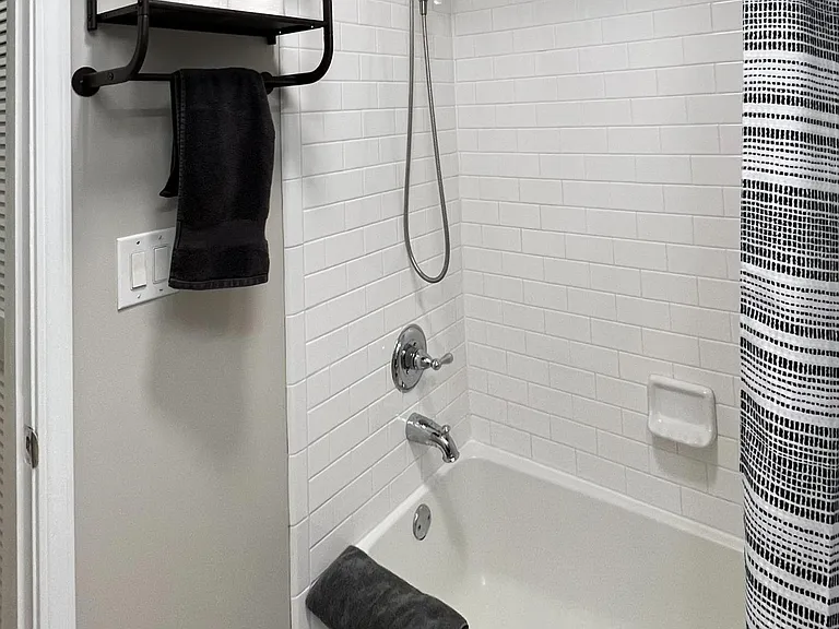 48 Peachtree Ave #416 — Photo 17