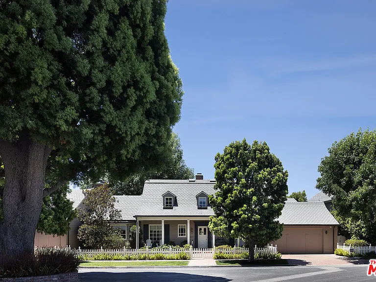 10030 Toluca Lake Ave — Photo 1