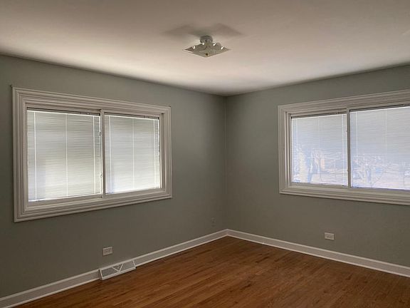 2nd image of 8003 N Lowell Ave #2