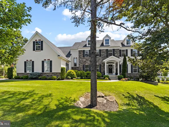 20 Simsbury Dr, Voorhees, NJ 08043