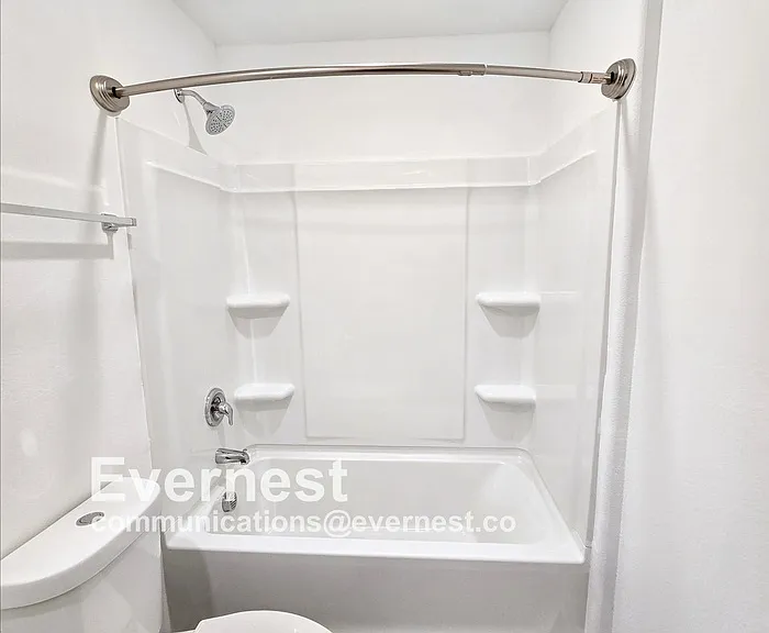 4039 Meredith Woods Ln — Photo 5