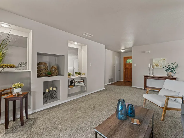 8126 Dart Way — Photo 5