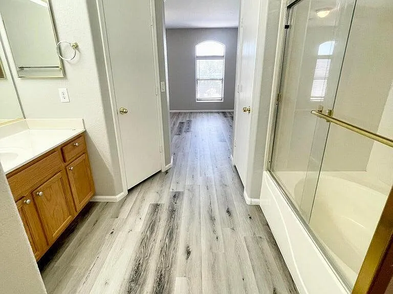 16200 W Moreland St — Photo 14