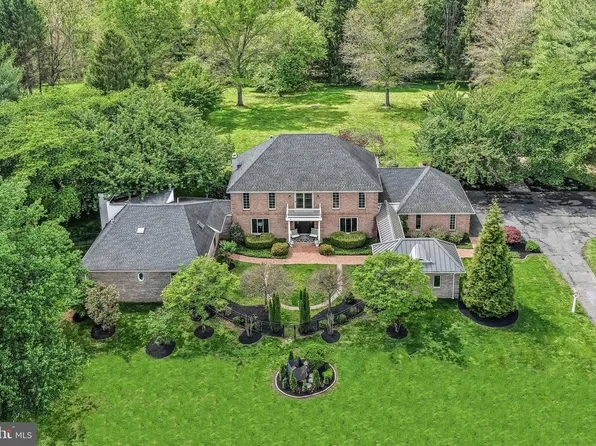 124 Round Hill Rd, Kennett Square, PA 19348