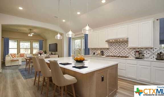 5th image of 715 Sunforest Ln