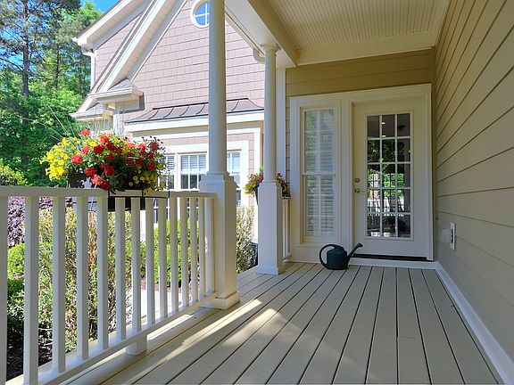 2nd image of 138 Freshwater Ln