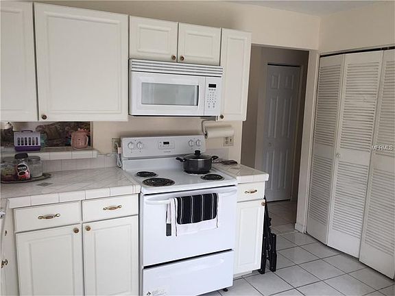 5th image of 5141 Springwood Dr