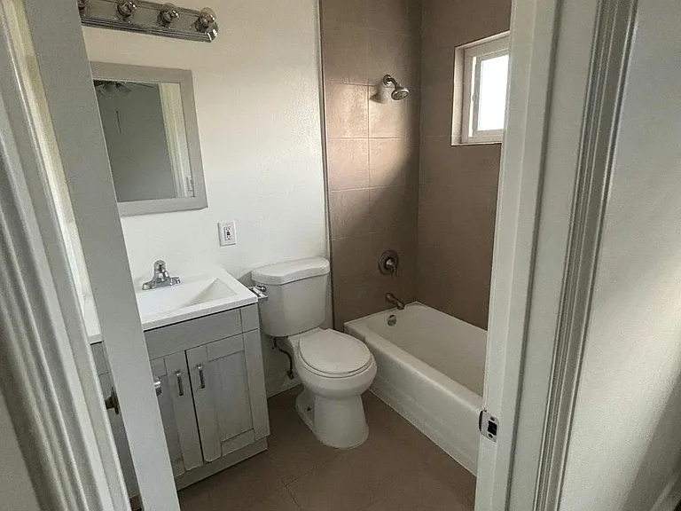 12738 Oak St #6 — Photo 7