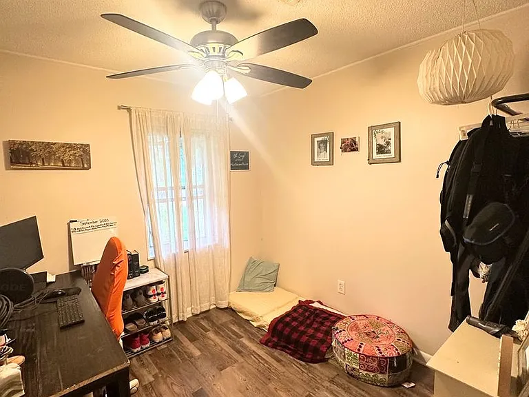 2120 Eliasberg St — Photo 13