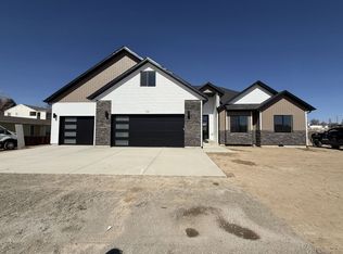 514 Peters St, Carlin, NV 89822