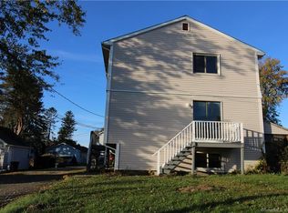 34 Allen St, Groton, CT 06340