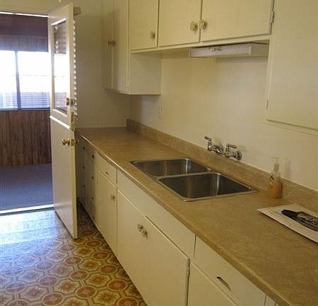 2nd image of 14380 Vancouver Ct